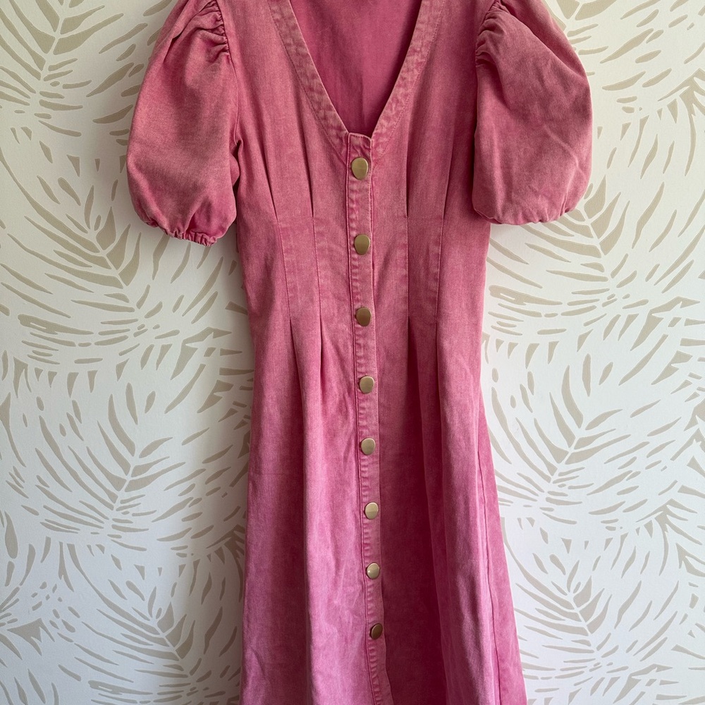Elegant Pink Button-Down Dress